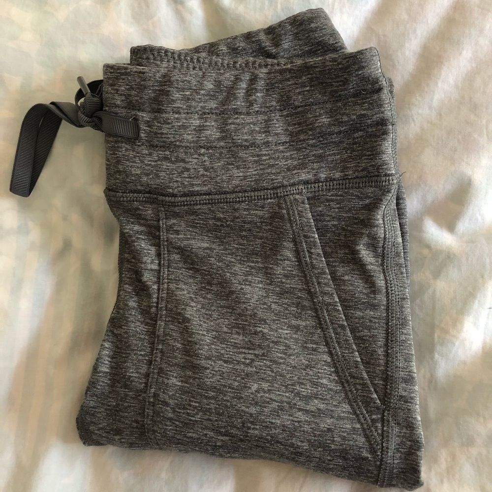 grey leggings